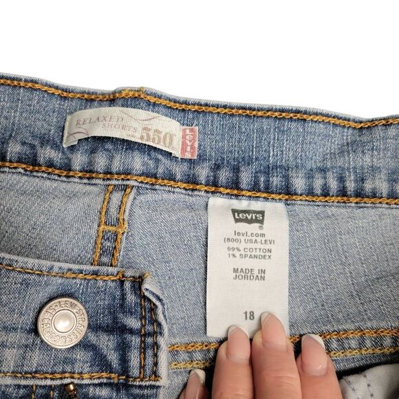 Levi's Relaxed 550 Blue Denim Jean Shorts - Picture 6 of 7